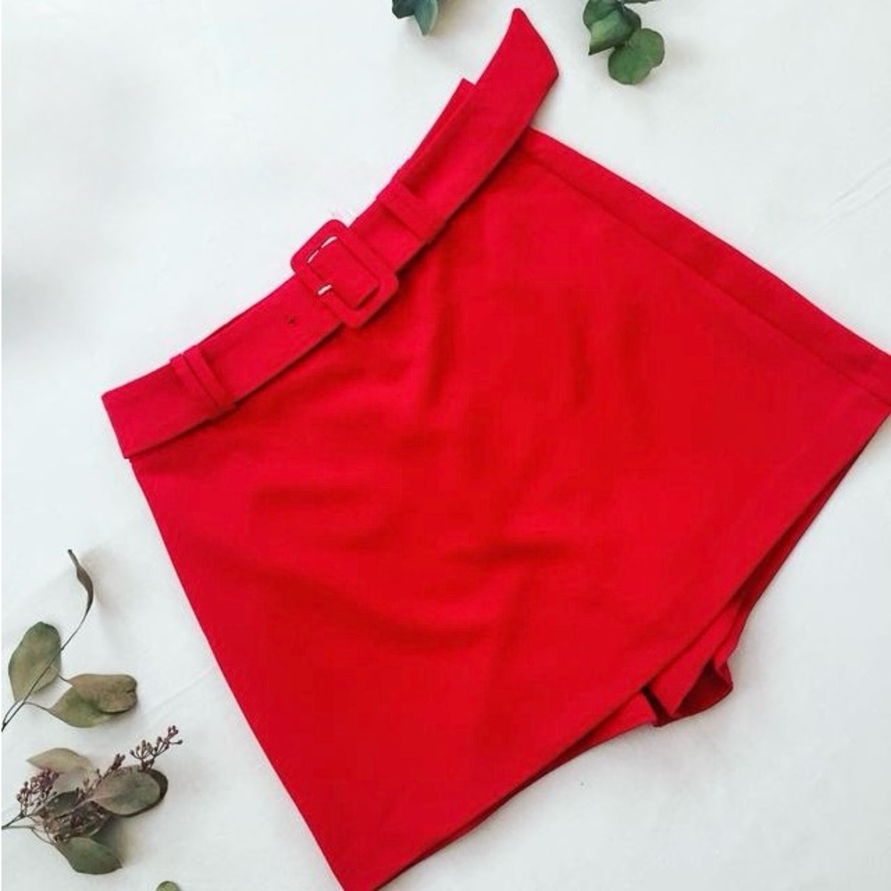Stradivarius Highw waist Red Women's Skort Size 4